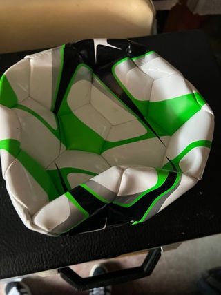Pallone da calcio bianco e verde
