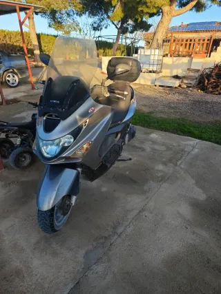 Kymco Xciting 500 Gris Plata