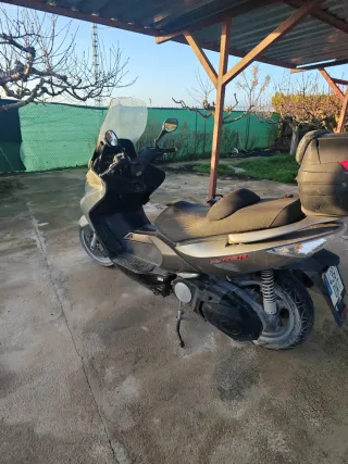 Kymco Xciting 500 Gris Plata