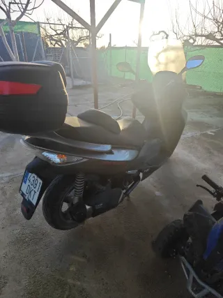 Kymco Xciting 500 Gris Plata