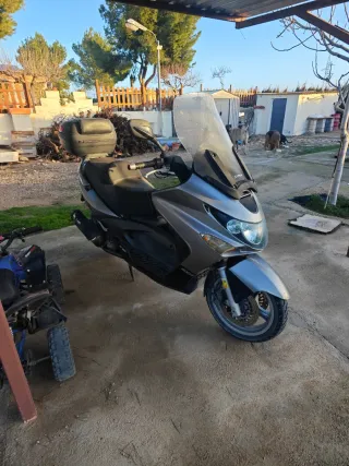 Kymco Xciting 500 Gris Plata