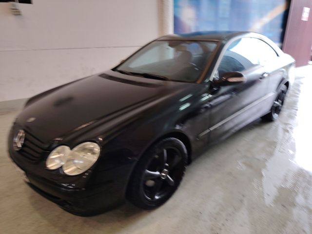 Mercedes-Benz CLK 2003