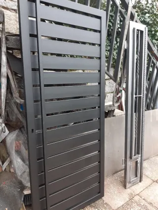 Puerta hierro exterior