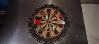 Diana de dardos con dardos