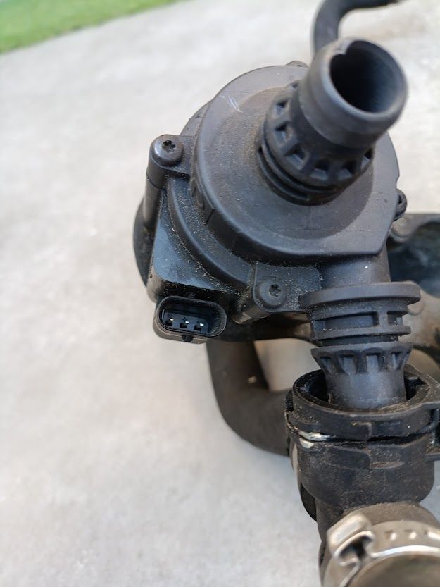 Bomba Agua Auxiliar BMW 11538511748 8511748