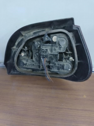 Piloto trasero izquierdo Renault Megane II