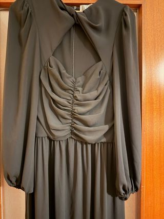 Abito lungo nero con ruches