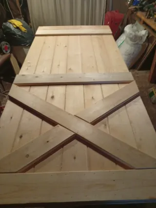 Puerta de granero de madera