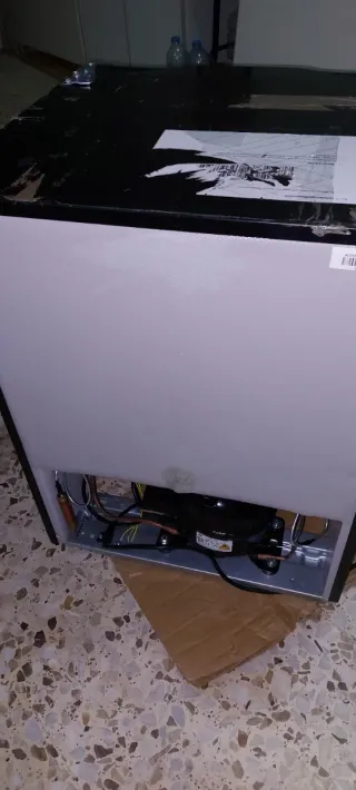 Congelador Bomann negro 40L con marcas exteriores