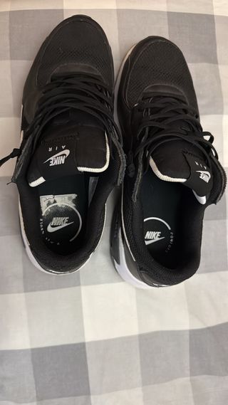 Zapatillas Nike Air Max Negras y Blancas