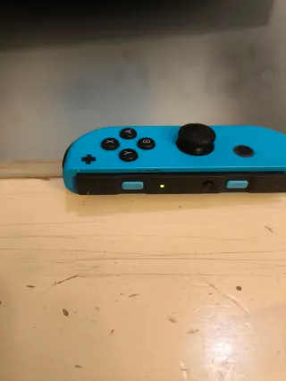 Joy-Con Derecho Azul Neón Nintendo Switch