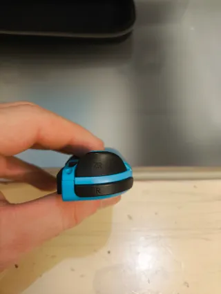 Joy-Con Derecho Azul Neón Nintendo Switch