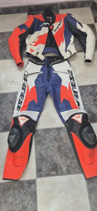 Mono de cuero Dainese sportbike