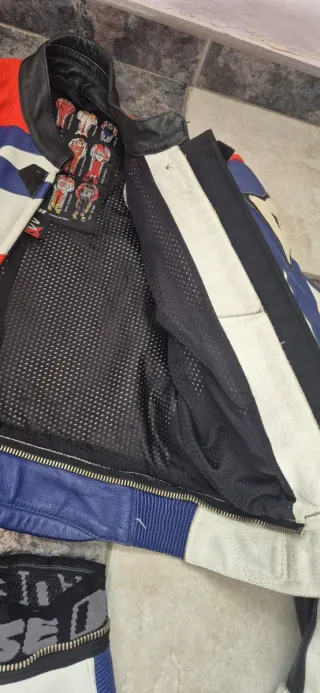 Mono de cuero Dainese sportbike