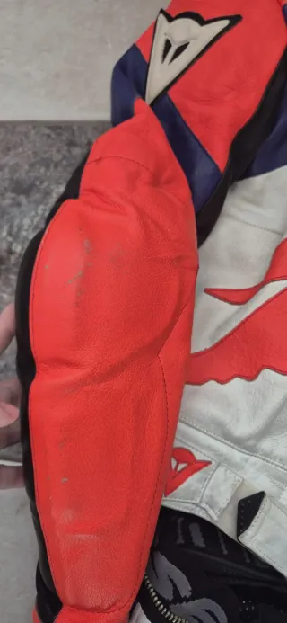 Mono de cuero Dainese sportbike