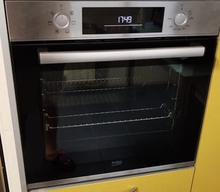 Horno Beko Multifunción Inox 72L Hidrólisis
