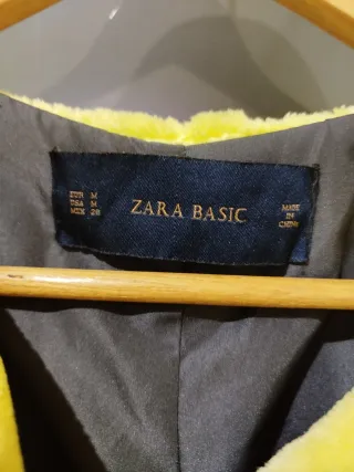 Abrigo Zara Amarillo