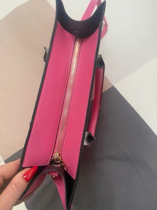 Borsa a mano fucsia con logo V