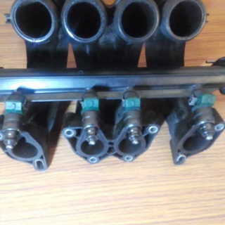 Rampa inyectora Volkswagen Golf IV (1J1) (