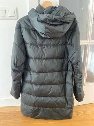 Abrigo plumífero Zara verde oscuro