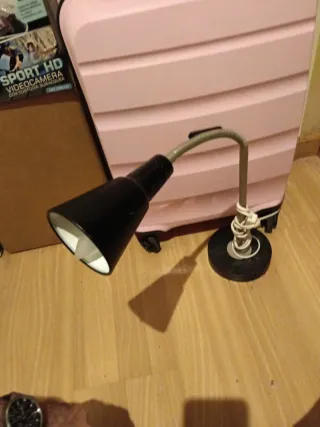 Lámpara flexo negra