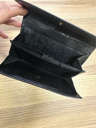 Monedero de piel negro