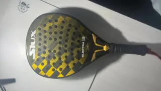 Pala de pádel Siux ST4 2025 Precio no negociable