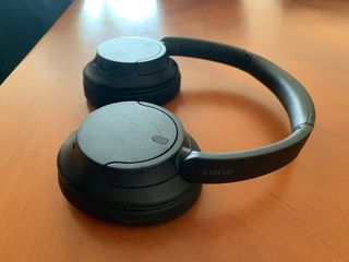 Auriculares Sony WH-CH720N Negros