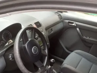 Volkswagen Touran 2004