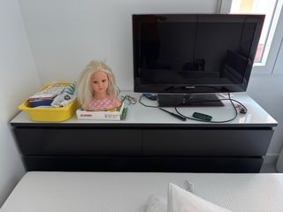 Cómoda Malm con cristal URGE VENTA