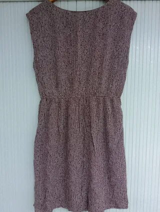 Vestido Zara Talla M Granate con topos blancos