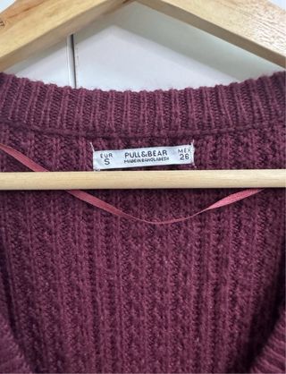 Jersey cuello pico oversize Pull&Bear burdeos