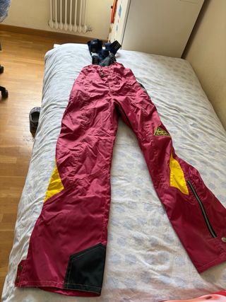 Chaqueta y mono de esquí (conjunto)