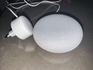 Altavoz Inteligente Google Home Mini