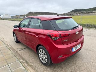 Hyundai i20 1.2 MPI (84cv) - Impecable, Libro
