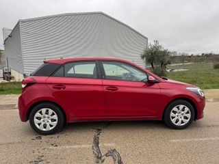 Hyundai i20 1.2 MPI (84cv) - Impecable, Libro