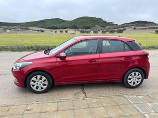 Hyundai i20 1.2 MPI (84cv) - Impecable, Libro