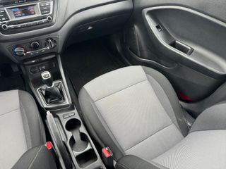Hyundai i20 1.2 MPI (84cv) - Impecable, Libro