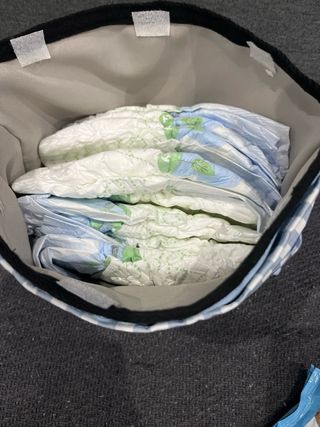 Porta pañales y toallitas bebé