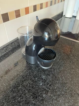 Cafetera Dolce Gusto Negra