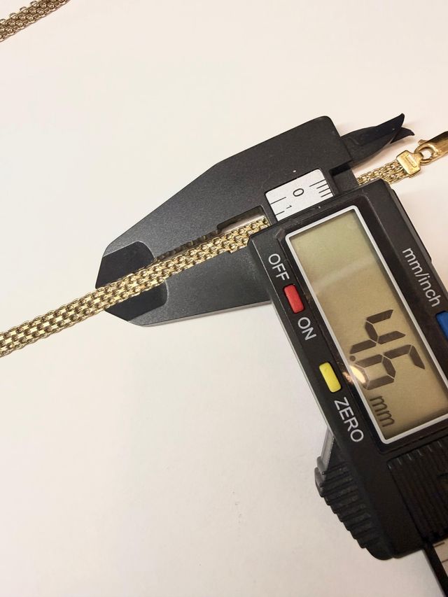 Cadena bismark de oro de 18k. Peso: 14.84 g.