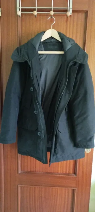 Abrigo de plumas negro