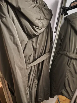 Abrigo largo Zara verde oliva