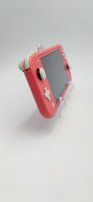 Nintendo Switch Lite Coral