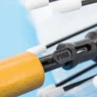 Paraguas transparente con mango madera