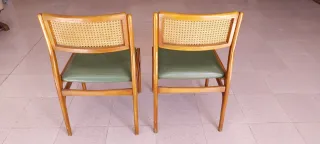 Sillas vintage de madera con rejilla