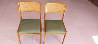 Sillas vintage de madera con rejilla