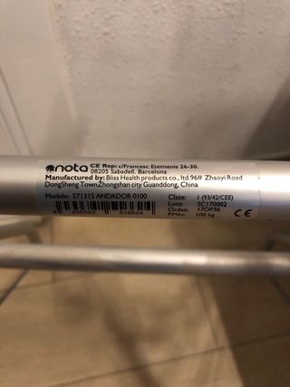 Andador aluminio regulable y plegable