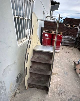 Tobogán infantil de madera