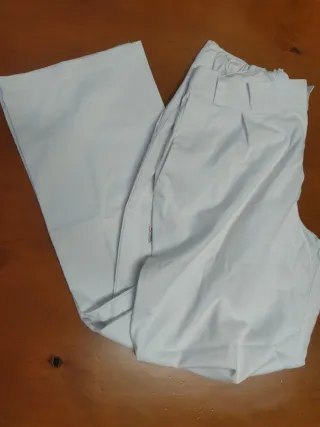 Pantalón blanco de trabajo